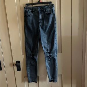 Black Skinny Jeans with Distressing